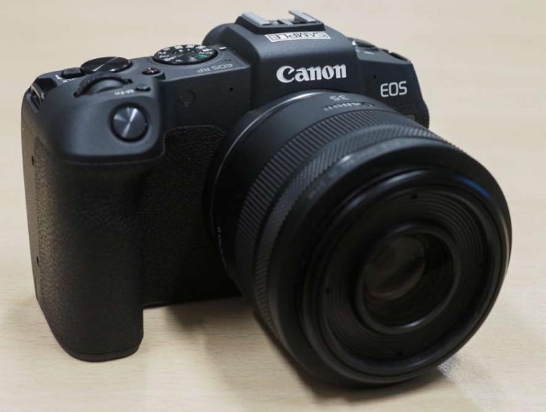 Первый взгляд на беззеркальную камеру Canon EOS RP