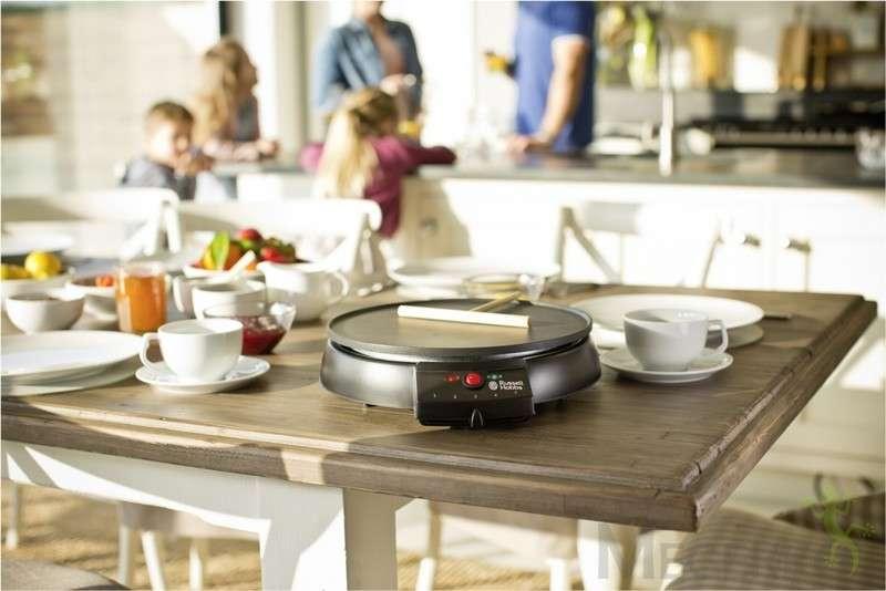 Погружная блинница Redmond RSM-1409,  блинница на один блин Russsell Hobbs 20920-56 Fiesta Crepe Maker, блинница на 1 или 4 блина Scarlett SC-PM229D98, блинниц на 2 или 6 блинов Тefal Crepe maker PY6044, оригинальная блинница Tristar BP-2988